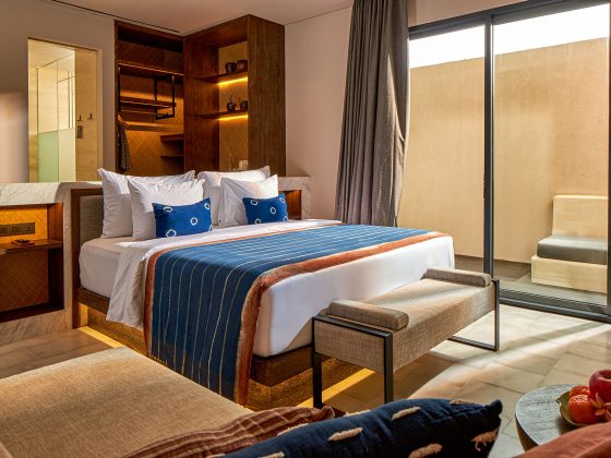 Deluxe King with Outdoor Bathtub