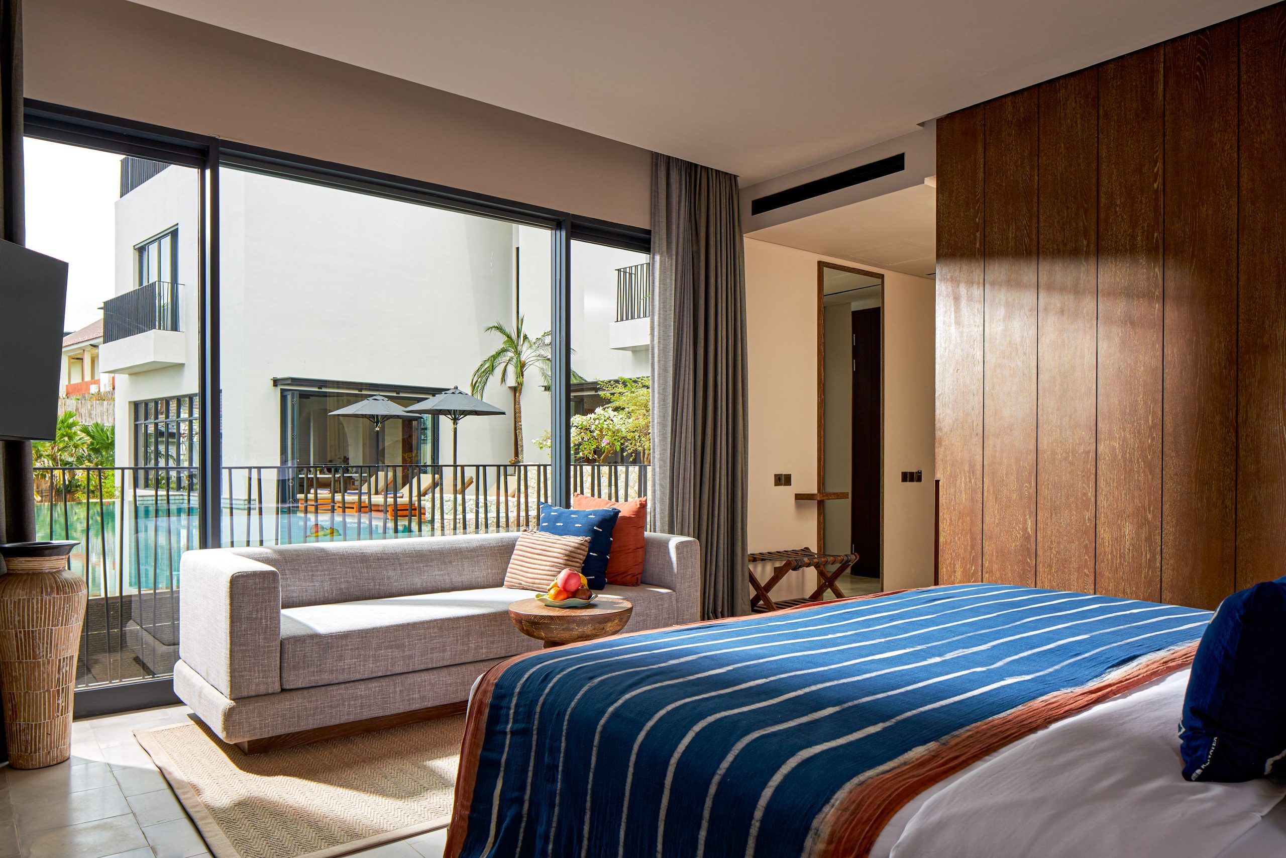 Deluxe Interconnecting